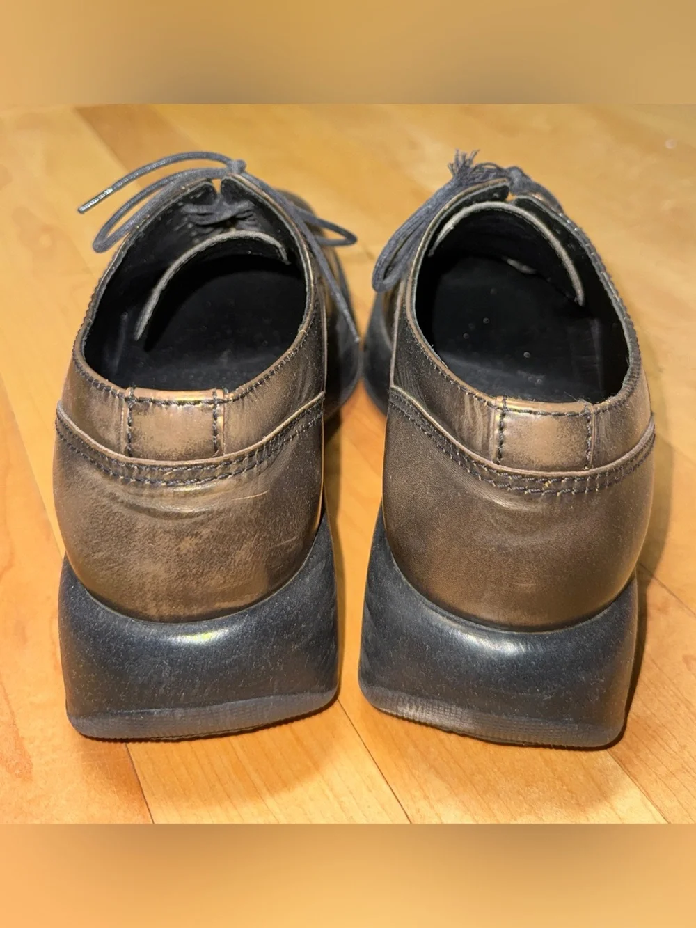 Vintage 90’s or Y2K Dansko Jazz leather oxford platform shoes 38
